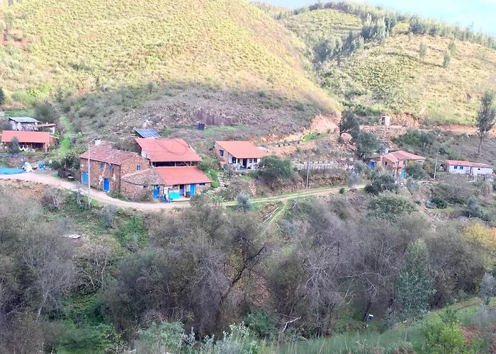 Guest Agro-turismo Quinta Da Fonte Alojamento de Acomodação e Pequeno-almoço Figueiro Dos Vinhos