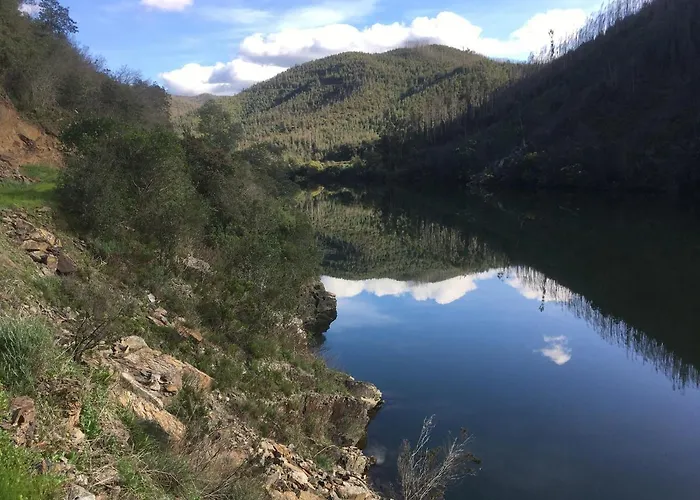 Alojamento de Acomodação e Pequeno-almoço Guest Agro-turismo Quinta Da Fonte Figueiro Dos Vinhos